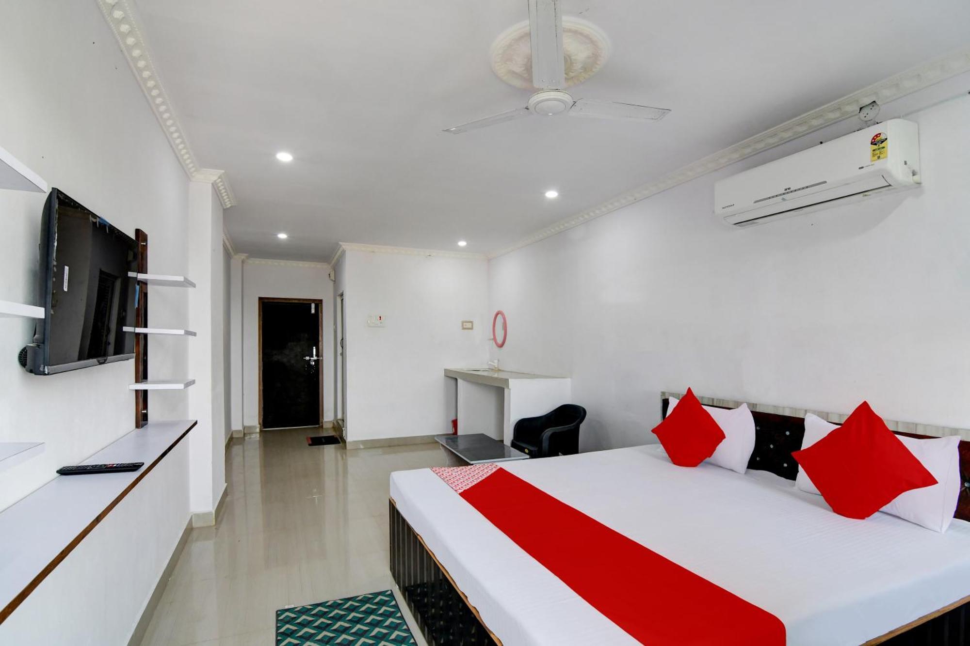 Hotel O Blue Beach Cottage Gopālpur Exteriör bild