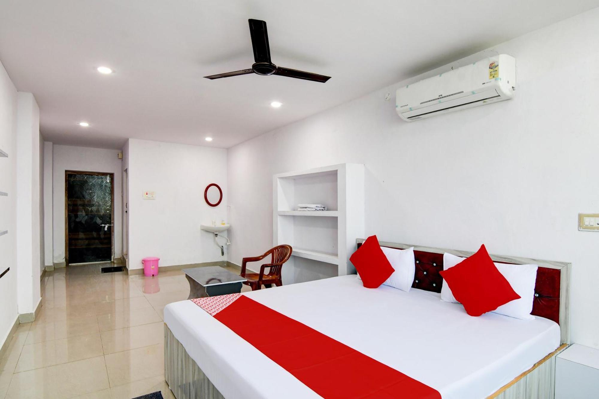 Hotel O Blue Beach Cottage Gopālpur Exteriör bild
